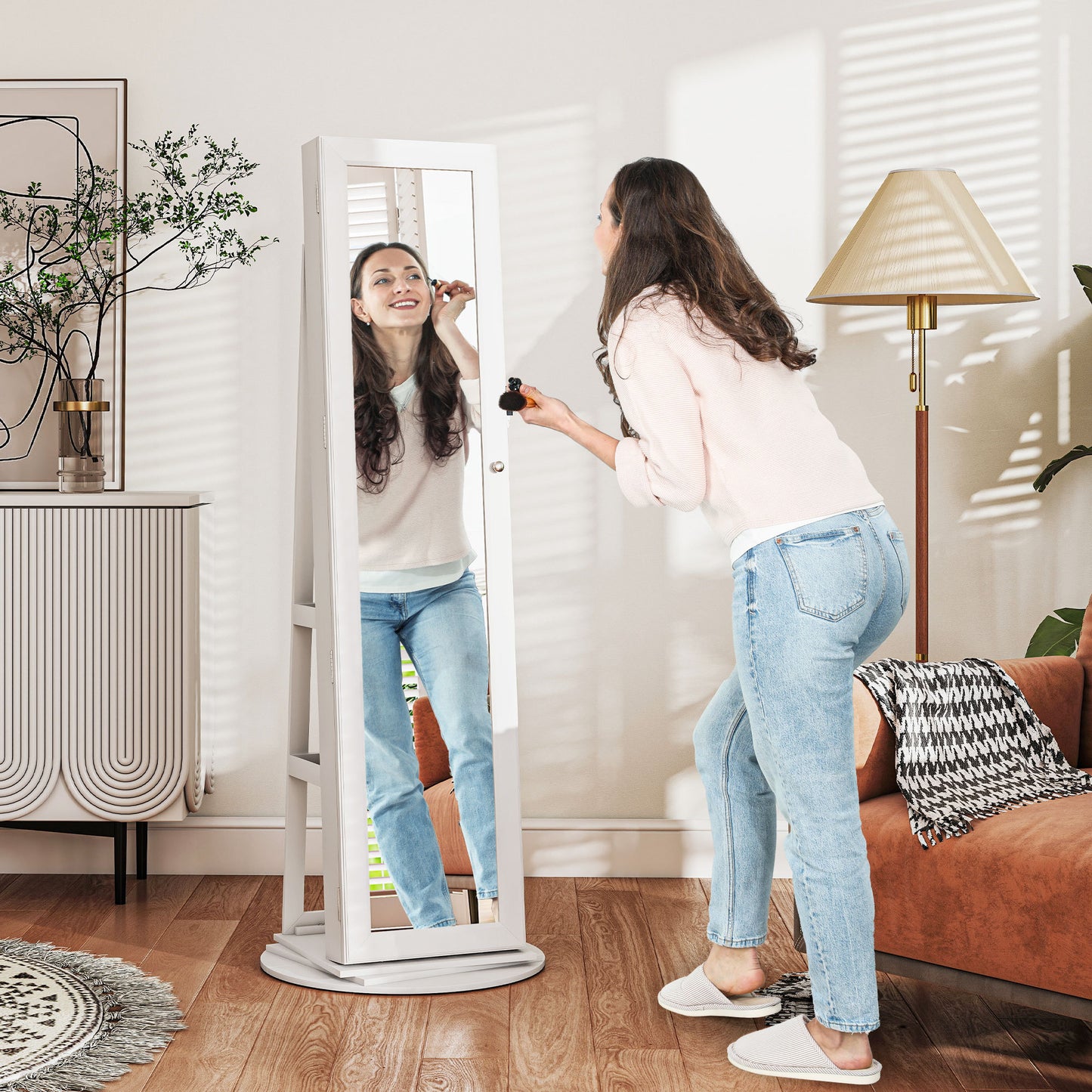 Chic Mirror Jewelry Cabinet