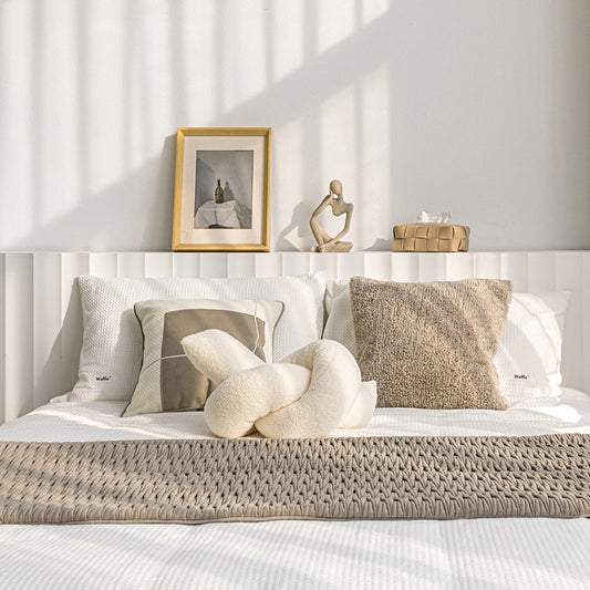 Elegant Bed Runner Pillow Set