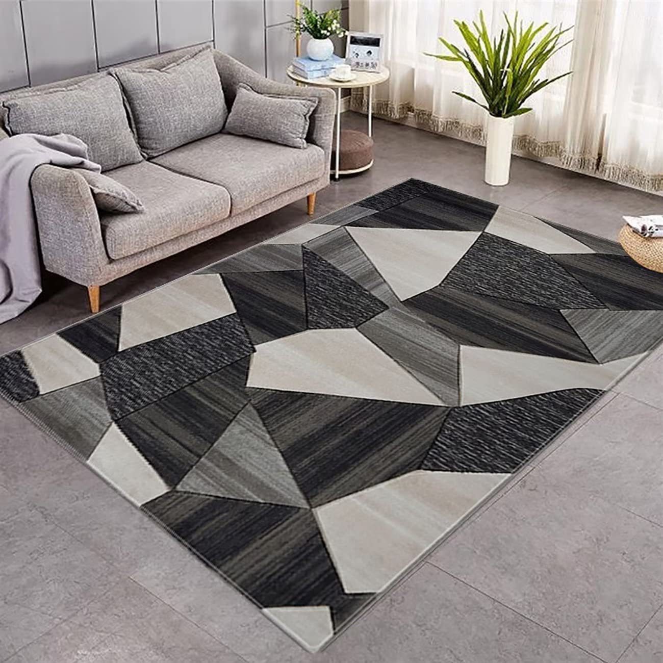Cozy Geometric Round Rug