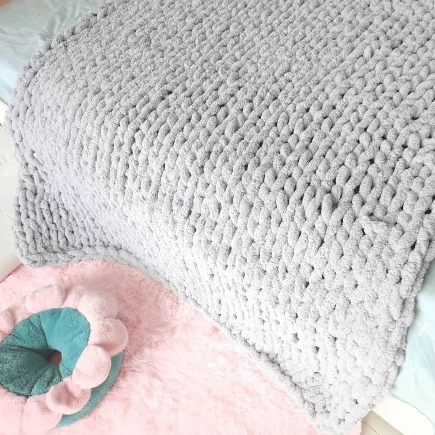 Cozy Chunky Knit Blanket