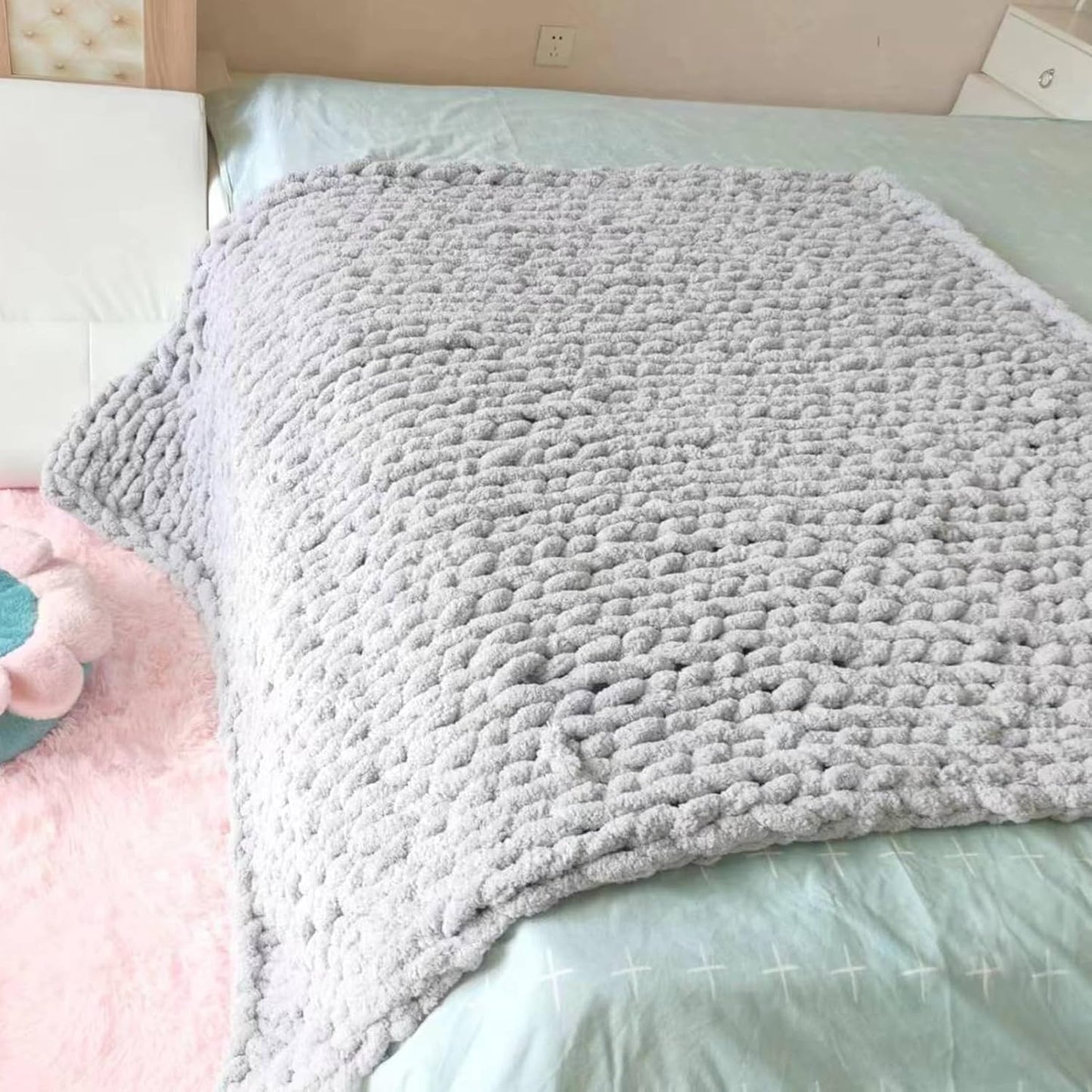 Cozy Chunky Knit Blanket